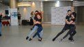 Los bailarines de Tango Lovers sorprenden a los viajeros en el Aeropuerto Internacional de Miami. Los bailarines de Tango Lovers sorprenden a los viajeros en el Aeropuerto Internacional de Miami.