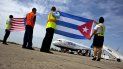 Fotografía del 31 de agosto de 2016 del vuelo 387 de JetBlue, el primer vuelo comercial entre Estados Unidos y Cuba en más de medio siglo, en la pista de aterrizaje del aeropuerto de Santa Clara, Cuba. Fotografía del 31 de agosto de 2016 del vuelo 387 de JetBlue, el primer vuelo comercial entre Estados Unidos y Cuba en más de medio siglo, en la pista de aterrizaje del aeropuerto de Santa Clara, Cuba.