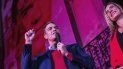 El presidente del Gobierno en funciones y líder del Partido Socialista, Pedro Sánchez, ofrece un discurso ante la sede del partido tras las elecciones generales en Madrid, España, el domingo 10 de noviembre de 2019. El presidente del Gobierno en funciones y líder del Partido Socialista, Pedro Sánchez, ofrece un discurso ante la sede del partido tras las elecciones generales en Madrid, España, el domingo 10 de noviembre de 2019.