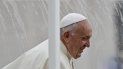 El papa Francisco sonríe a su llegada en el papamóvil, cubierto con un techo para protegerle de la lluvia, para su audiencia general en la Plaza de San Pedro del Vaticano, el miércoles 13 de noviembre de 2019. El papa Francisco sonríe a su llegada en el papamóvil, cubierto con un techo para protegerle de la lluvia, para su audiencia general en la Plaza de San Pedro del Vaticano, el miércoles 13 de noviembre de 2019.