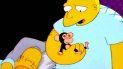Los usuarios que accedan a la interfaz de Los Simpson en Disney + podrán ver que, en su lugar, la tercera temporada arranca con el que en realidad es el segundo episodio, titulado La familia va a Washington. Los usuarios que accedan a la interfaz de Los Simpson en Disney + podrán ver que, en su lugar, la tercera temporada arranca con el que en realidad es el segundo episodio, titulado La familia va a Washington.