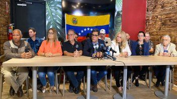 Reunión en Miami donde se anunció la manifestación de este sábado 16 de noviembre. 