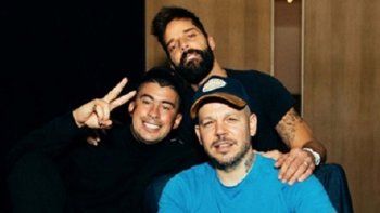 Ricky, Residente y Bad Bunny harán historia al presentar en vivo la canción por primera vez juntos en la entrega anual del Latin Grammy este 14 de noviembre en Las Vegas.