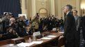 El diplomático estadounidense William Taylor (segundo desde la der) y el diplomático George Kent (der) en la Comisión de Inteligencia de la Cámara de Representantes en el Congreso en Washington el 13 de noviembre del 2019. El diplomático estadounidense William Taylor (segundo desde la der) y el diplomático George Kent (der) en la Comisión de Inteligencia de la Cámara de Representantes en el Congreso en Washington el 13 de noviembre del 2019.