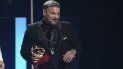Pedro Capó recibe el premio a canción del año por Calma en la 20ª entrega del Latin Grammy. Pedro Capó recibe el premio a canción del año por Calma en la 20ª entrega del Latin Grammy.