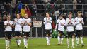 Los jugadores de Alemania tras vencer 4-0 a Bielorrusia en las eliminatorias de la Eurocopa en Moenchengladbach, Alemania, el sábado 16 de noviembre de 2019. Los jugadores de Alemania tras vencer 4-0 a Bielorrusia en las eliminatorias de la Eurocopa en Moenchengladbach, Alemania, el sábado 16 de noviembre de 2019.