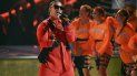 Daddy Yankee canta en la ceremonia de los Latin American Music Awards en el Teatro Dolby en Los Angeles. Daddy Yankee canta en la ceremonia de los Latin American Music Awards en el Teatro Dolby en Los Angeles.