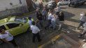 Un hombre es detenido por policía encubierta desde la Iglesia San Juan Bautista después de que ayudara a repeler a simpatizantes del gobierno del presidente Daniel Ortega cuando intentaban entrar al templo en Masaya, Nicaragua, el jueves 21 de noviembre de 2019. Un hombre es detenido por policía encubierta desde la Iglesia San Juan Bautista después de que ayudara a repeler a simpatizantes del gobierno del presidente Daniel Ortega cuando intentaban entrar al templo en Masaya, Nicaragua, el jueves 21 de noviembre de 2019.