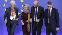 La presidenta del Banco Central Europeo Christine Lagarde (primera desde la izquierda), la presidenta de la Comisión Europea Ursula von der Leyen, el presidente del Consejo Europeo Charles Michel y el presidente del Parlamento Europeo David Sassoli se preparan para posar ante los fotógrafos en Bruselas, el domingo 1 de diciembre de 2019. La presidenta del Banco Central Europeo Christine Lagarde (primera desde la izquierda), la presidenta de la Comisión Europea Ursula von der Leyen, el presidente del Consejo Europeo Charles Michel y el presidente del Parlamento Europeo David Sassoli se preparan para posar ante los fotógrafos en Bruselas, el domingo 1 de diciembre de 2019.
