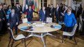 El presidente ruso Vladimir Putin, al centro a la derecha, el presidente francés Emmanuel Macron, al centro a la izquierda, el presidente ucraniano Volodymyr Zelenskiy, izquierda, y la canciller alemana Angela Merkel llegan a una sesión de trabajo en el Palacio del Elíseo en París, el 9 de diciembre de 2019. El presidente ruso Vladimir Putin, al centro a la derecha, el presidente francés Emmanuel Macron, al centro a la izquierda, el presidente ucraniano Volodymyr Zelenskiy, izquierda, y la canciller alemana Angela Merkel llegan a una sesión de trabajo en el Palacio del Elíseo en París, el 9 de diciembre de 2019.
