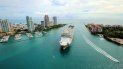 El Encore, de Norwegian Cruise Line, zarpando desde el puerto de Miami durante su viaje inaugural rumbo a Great Stirrup Cay, en las Bahamas. El Encore, de Norwegian Cruise Line, zarpando desde el puerto de Miami durante su viaje inaugural rumbo a Great Stirrup Cay, en las Bahamas.