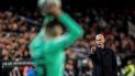 El técnico del Real Madrid, el francés Zinedine Zidane, da instrucciones a sus jugadores durante el partido por la Liga ante el Valencia, el domingo 15 de diciembre de 2019, en el Estadio Mestalla de Valencia, España El técnico del Real Madrid, el francés Zinedine Zidane, da instrucciones a sus jugadores durante el partido por la Liga ante el Valencia, el domingo 15 de diciembre de 2019, en el Estadio Mestalla de Valencia, España