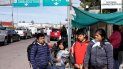 La familia guatemalteca González, que solicitó asilo en Estados Unidos, posan para una foto antes de dirigirse a un comedor popular en Nogales, estado de Sonora, México, en la frontera con Estados Unidos, el viernes 3 de enero de 2020. La familia guatemalteca González, que solicitó asilo en Estados Unidos, posan para una foto antes de dirigirse a un comedor popular en Nogales, estado de Sonora, México, en la frontera con Estados Unidos, el viernes 3 de enero de 2020.