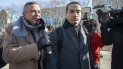 César De Castro, en el centro, abogado del exsecretario de Seguridad Pública de México, Genaro García Luna, habla con periodistas a su salida de la corte en Brooklyn, Nueva York, el martes 21 de enero del 2020. César De Castro, en el centro, abogado del exsecretario de Seguridad Pública de México, Genaro García Luna, habla con periodistas a su salida de la corte en Brooklyn, Nueva York, el martes 21 de enero del 2020.
