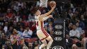 El base del Heat de Miami Tyler Herro con un tiro de bandeja en el triunfo de su equipo ante los Wizards de Washington en el juego del miércoles 22 de enero del 2020. El base del Heat de Miami Tyler Herro con un tiro de bandeja en el triunfo de su equipo ante los Wizards de Washington en el juego del miércoles 22 de enero del 2020.