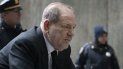 Harvey Weinstein llega a un tribunal en Manhattan para asistir al proceso de selección de jurados para su juicio por cargos de violación y abuso sexual, el jueves 16 de enero del 2020 en Nueva York. Harvey Weinstein llega a un tribunal en Manhattan para asistir al proceso de selección de jurados para su juicio por cargos de violación y abuso sexual, el jueves 16 de enero del 2020 en Nueva York.