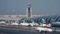 ARCHIVO - En esta foto del 11 de diciembre del 2019, se ve el aeropuerto internacional de Dubai, en los Emiratos Árabes Unidos. Aeropuertos en todo el mundo han comenzado a tomar precauciones para lidiar con el anticipado influjo de turistas chinos para los feriados del Nuevo Año Lunar, en momentos en que un brote de coronavirus en China ha forzado a las autoridades a tomar medidas drásticas para prevenir la diseminación. ARCHIVO - En esta foto del 11 de diciembre del 2019, se ve el aeropuerto internacional de Dubai, en los Emiratos Árabes Unidos. Aeropuertos en todo el mundo han comenzado a tomar precauciones para lidiar con el anticipado influjo de turistas chinos para los feriados del Nuevo Año Lunar, en momentos en que un brote de coronavirus en China ha forzado a las autoridades a tomar medidas drásticas para prevenir la diseminación.