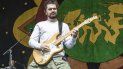 En esta foto del 5 de mayo del 2018, Juanes toca en el Festival de Jazz y Herencia de Nueva Orleans, en Nueva Orleans. En esta foto del 5 de mayo del 2018, Juanes toca en el Festival de Jazz y Herencia de Nueva Orleans, en Nueva Orleans.