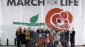 El presidente Donald Trump se dirige a los asistentes del evento anual en contra del aborto “Marcha para la Vida” el viernes 24 de enero de 2020 en el National Mall en Washington. El presidente Donald Trump se dirige a los asistentes del evento anual en contra del aborto “Marcha para la Vida” el viernes 24 de enero de 2020 en el National Mall en Washington.