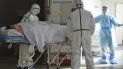 La tasa de mortalidad en China está bajando, pero el número de casos confirmados seguirá creciendo porque quedan miles de muestras presuntos casos por analizar, señaló Galea, el funcionario de la OMS. La tasa de mortalidad en China está bajando, pero el número de casos confirmados seguirá creciendo porque quedan miles de muestras presuntos casos por analizar, señaló Galea, el funcionario de la OMS.
