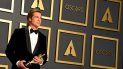 Brad Pitt posa tras ganar el Oscar como mejor actor de reparto por la película Once Upon A Time In Hollywood en la 92 edición de los Premios de la Academia. Brad Pitt posa tras ganar el Oscar como mejor actor de reparto por la película Once Upon A Time In Hollywood en la 92 edición de los Premios de la Academia.