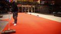 Los trabajadores instalaron la alfombra roja el 18 de febrero de 2020 en el Palacio Berlinale de Berlín, antes del festival de cine Berlinale. Los trabajadores instalaron la alfombra roja el 18 de febrero de 2020 en el Palacio Berlinale de Berlín, antes del festival de cine Berlinale.