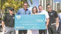 Jesse Marks, Dan Marino, Katie Sweet, Jeff Klein y Javier Sánchez (de izq. a der.), en la entrega del cheque de 200,000 dólares de los Dolphins para los programas de investigación del Syvester Comprehensive Cancer Center, el 14 de febrero del 2020 en Aventura. Jesse Marks, Dan Marino, Katie Sweet, Jeff Klein y Javier Sánchez (de izq. a der.), en la entrega del cheque de 200,000 dólares de los Dolphins para los programas de investigación del Syvester Comprehensive Cancer Center, el 14 de febrero del 2020 en Aventura.