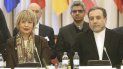 La directora de asuntos políticos de la Unión Europea Helga Schmid (izq) y el viceministro de relaciones exteriores de Irán Abbas Araghchi (der) en una reunión en Viena el 26 de febrero del 2020. La directora de asuntos políticos de la Unión Europea Helga Schmid (izq) y el viceministro de relaciones exteriores de Irán Abbas Araghchi (der) en una reunión en Viena el 26 de febrero del 2020.