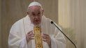 Fotografía del 19 de marzo de 2020 del papa Francisco en la capilla de Santa Marta, en el Vaticano. Fotografía del 19 de marzo de 2020 del papa Francisco en la capilla de Santa Marta, en el Vaticano.