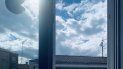 Vista del cielo de Madrid desde la habitación de un joven cubano en Villaverde Alto, donde pasa el confinamiento por el COVID-19. Vista del cielo de Madrid desde la habitación de un joven cubano en Villaverde Alto, donde pasa el confinamiento por el COVID-19.