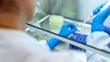 La prueba rápida de coronavirus requiere componentes químicos determinados. La prueba rápida de coronavirus requiere componentes químicos determinados.