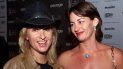 En esta foto del 16 de agosto de 2000, Melissa Etheridge, a la izquierda, y Julie Cypher llegan a un evento de recaudación de fondos para la Christopher Reeve Paralysis Foundation en Los Angeles. En esta foto del 16 de agosto de 2000, Melissa Etheridge, a la izquierda, y Julie Cypher llegan a un evento de recaudación de fondos para la Christopher Reeve Paralysis Foundation en Los Angeles.