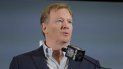 esta foto del 3 de febrero de 2020, el comisionado de la NFL, Roger Goodell, habla durante una conferencia de prensa en Miami esta foto del 3 de febrero de 2020, el comisionado de la NFL, Roger Goodell, habla durante una conferencia de prensa en Miami