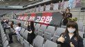 En esta imagen del 17 de mayo de 2020, maniquíes colocados como espectadores antes del inicio del partido de fútbol entre el FC Seoul y el Gwangju FC en el estadio del Mundial de Fútbol en Seúl, Corea del Sur. En esta imagen del 17 de mayo de 2020, maniquíes colocados como espectadores antes del inicio del partido de fútbol entre el FC Seoul y el Gwangju FC en el estadio del Mundial de Fútbol en Seúl, Corea del Sur.