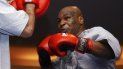 Mike Tyson no sube a un cuadrilátero, oficialmente, desde 2005. Lo hará pronto, pero será por razones benéficas. Mike Tyson no sube a un cuadrilátero, oficialmente, desde 2005. Lo hará pronto, pero será por razones benéficas.