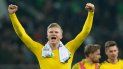 El futbolista noruego Erling Haaland ha admitido sentirse como en casa tras sus primeros meses en el Borussia Dortmund, desoyendo así los rumores del interés que por él tendrían equipos de enjundia como FC Barcelona, Real Madrid o Manchester City. El futbolista noruego Erling Haaland ha admitido sentirse como en casa tras sus primeros meses en el Borussia Dortmund, desoyendo así los rumores del interés que por él tendrían equipos de enjundia como FC Barcelona, Real Madrid o Manchester City.