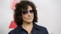 En esta foto del 19 de noviembre de 2014, Enrique Bunbury llega a la gala en honor a Joan Manuel Serrat como Persona del Año de la Academia Latina de la Grabación en Las Vegas. En esta foto del 19 de noviembre de 2014, Enrique Bunbury llega a la gala en honor a Joan Manuel Serrat como Persona del Año de la Academia Latina de la Grabación en Las Vegas.