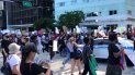 Cientos de miamenses protestan en Biscayne Boulevard por la muerte de George Floyd en Minneapolis. Cientos de miamenses protestan en Biscayne Boulevard por la muerte de George Floyd en Minneapolis.