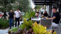 En Miami Avenue, cerca de Brickell, pululan los restaurantes y terrazas. En Miami Avenue, cerca de Brickell, pululan los restaurantes y terrazas.