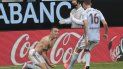 Iago Aspas (izquierda), del Celta de Vigo, festeja luego de conseguir el tanto del empate 2-2 ante el Barcelona, el sábado 27 de junio de 2020. Iago Aspas (izquierda), del Celta de Vigo, festeja luego de conseguir el tanto del empate 2-2 ante el Barcelona, el sábado 27 de junio de 2020.