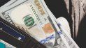 Billetes de dólar. Referencial. Billetes de dólar. Referencial.