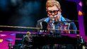 Elton John actúa en uno de sus conciertos, que ahora se podrán disfrutar a través de su canal en YouTube. Elton John actúa en uno de sus conciertos, que ahora se podrán disfrutar a través de su canal en YouTube.
