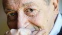 El director de teatro argentino y maestro de actores Agustín Alezzo murió este jueves a los 84 años de edad víctima del coronavirus. El director de teatro argentino y maestro de actores Agustín Alezzo murió este jueves a los 84 años de edad víctima del coronavirus.