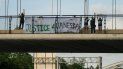 Miembros de los grupos activistas #TeamVanessa y FIEL Houston se reúnen para exigir justicia para la especialista del Ejército Vanessa Guillén en el puente de la calle Dunleavy que pasa por encima de la autopista suroeste en Houston, el miércoles 8 de julio de 2020. El supuesto responsable del crimen, el soldado Aaron Robinson se suicidó antes de ser detenido por la Policía. Miembros de los grupos activistas #TeamVanessa y FIEL Houston se reúnen para exigir justicia para la especialista del Ejército Vanessa Guillén en el puente de la calle Dunleavy que pasa por encima de la autopista suroeste en Houston, el miércoles 8 de julio de 2020. El supuesto responsable del crimen, el soldado Aaron Robinson se suicidó antes de ser detenido por la Policía.