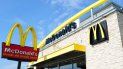 McDonalds se sumó este viernes a la lista de grandes empresas de Estados Unidos que exigen el uso de mascarillas en sus locales. McDonalds se sumó este viernes a la lista de grandes empresas de Estados Unidos que exigen el uso de mascarillas en sus locales.