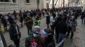 La gente se forma para procesar la obtención de un porcentaje de sus fondos de ahorro para el retiro en Santiago de Chile el jueves 30 de julio de 2020. La gente se forma para procesar la obtención de un porcentaje de sus fondos de ahorro para el retiro en Santiago de Chile el jueves 30 de julio de 2020.