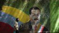 Un individuo que luce un tapabocas pasa frente a un mural de Nicolás Maduro en Caracas el 22 de julio del 2020. Maduro sigue firme en el poder más de un año después de que Juan Guaidó se declarase presidente legítimo y recibiese el reconocimiento de EEUU y una cincuentenan de países. Un individuo que luce un tapabocas pasa frente a un mural de Nicolás Maduro en Caracas el 22 de julio del 2020. Maduro sigue firme en el poder más de un año después de que Juan Guaidó se declarase presidente legítimo y recibiese el reconocimiento de EEUU y una cincuentenan de países.