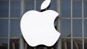 El logo de Apple en el Bill Graham Civic Auditorium en San Francisco, California. El logo de Apple en el Bill Graham Civic Auditorium en San Francisco, California.