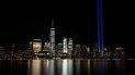 En esta imagen de archivo, tomada el 11 de septiembre de 2017, el Tribute in Light ilumina el cielo en el Bajo Manhattan, Nueva York, visto desde la otra orilla del Río Hudson, en Jersey City, New Jersey. En esta imagen de archivo, tomada el 11 de septiembre de 2017, el Tribute in Light ilumina el cielo en el Bajo Manhattan, Nueva York, visto desde la otra orilla del Río Hudson, en Jersey City, New Jersey.