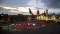 Vista parcial de la Plaza de la Constituicón, o El Zócalo, en la víspera del Día de la Independencia, en Ciudad de México. Vista parcial de la Plaza de la Constituicón, o El Zócalo, en la víspera del Día de la Independencia, en Ciudad de México.